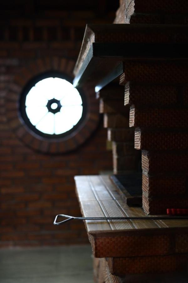 Hatasul Bunicului Arefu Bagian luar foto